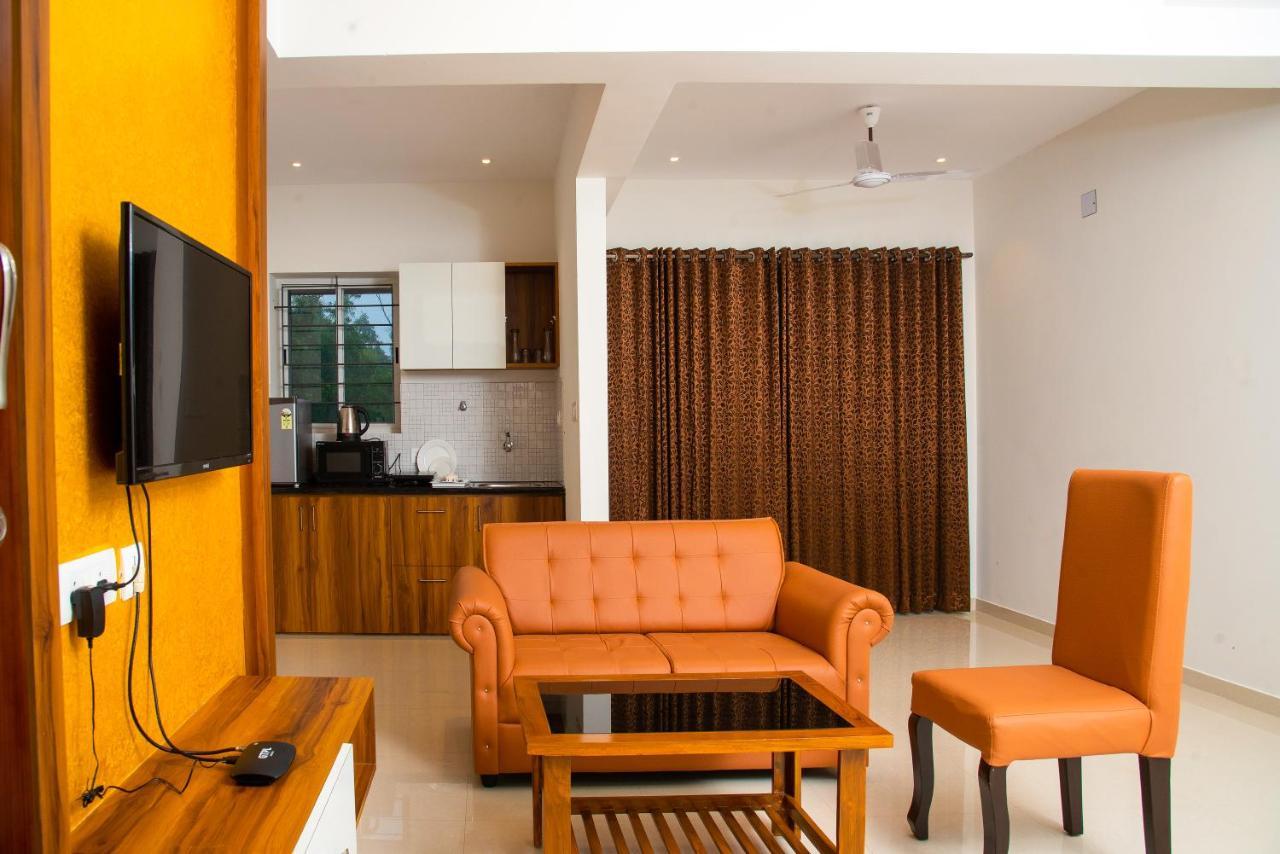 Beach Heaven Deluxe Rooms&Serviced Apartments Suratakal Buitenkant foto